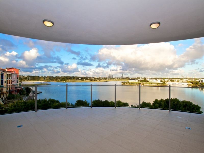 22 ‘Quay Views’ Emerald Islands Drive, Carrara QLD 4211