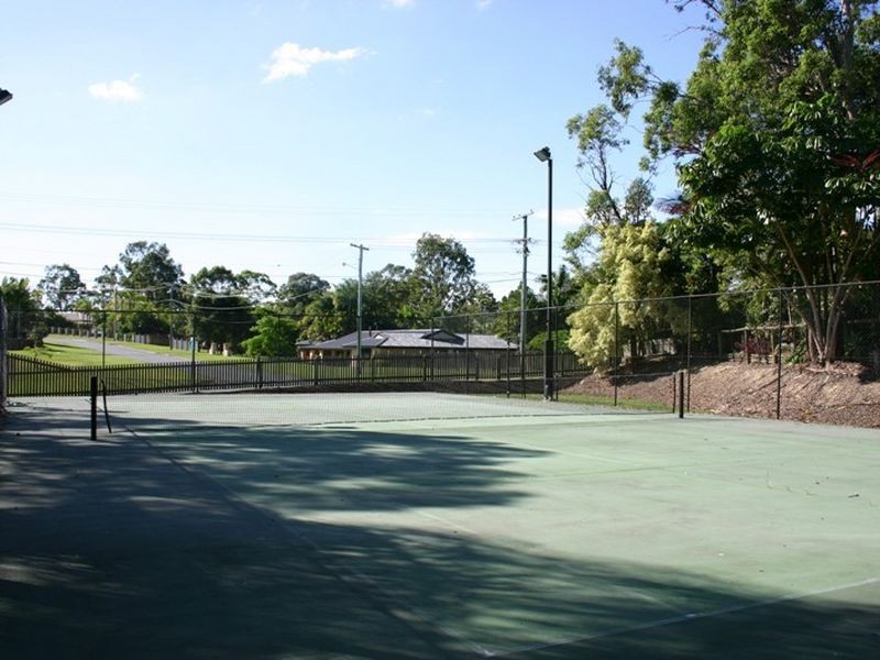 1 Josephine Terrace, Highland Park QLD 4211