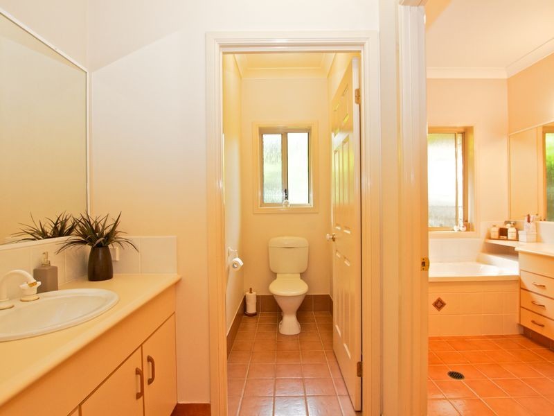 30-32 Trentbridge Court, Mount Nathan QLD 4211