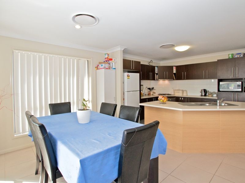 55 Zane Street, Molendinar QLD 4214