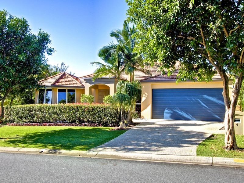 4 Riverwood Drive, Ashmore QLD 4214
