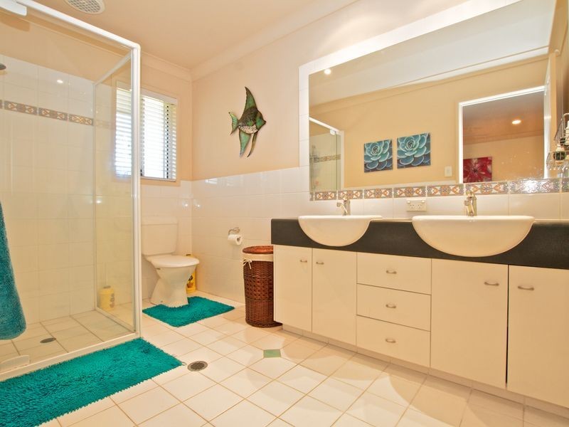 4 Riverwood Drive, Ashmore QLD 4214