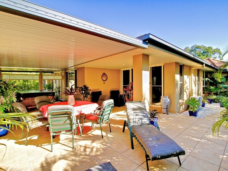 4 Riverwood Drive, Ashmore QLD 4214