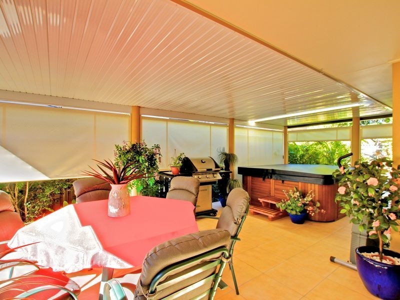 4 Riverwood Drive, Ashmore QLD 4214