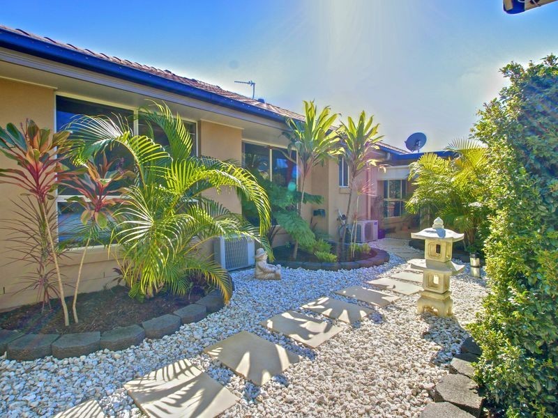 4 Riverwood Drive, Ashmore QLD 4214