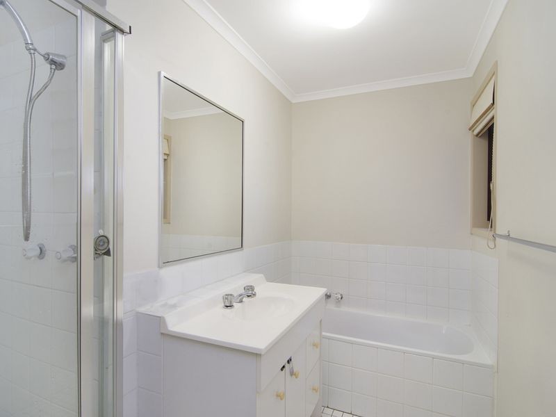 1/12 Wirth Terrace, Highland Park QLD 4211