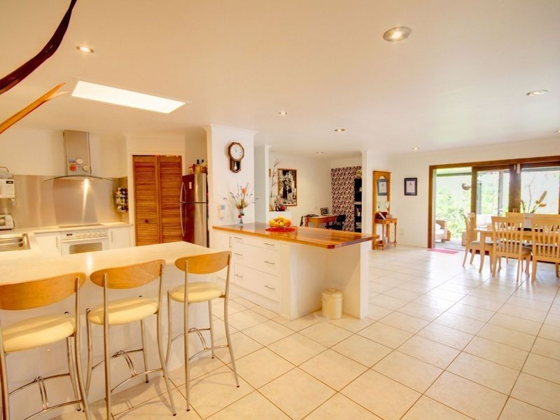 31 Alison Road, Carrara QLD 4211