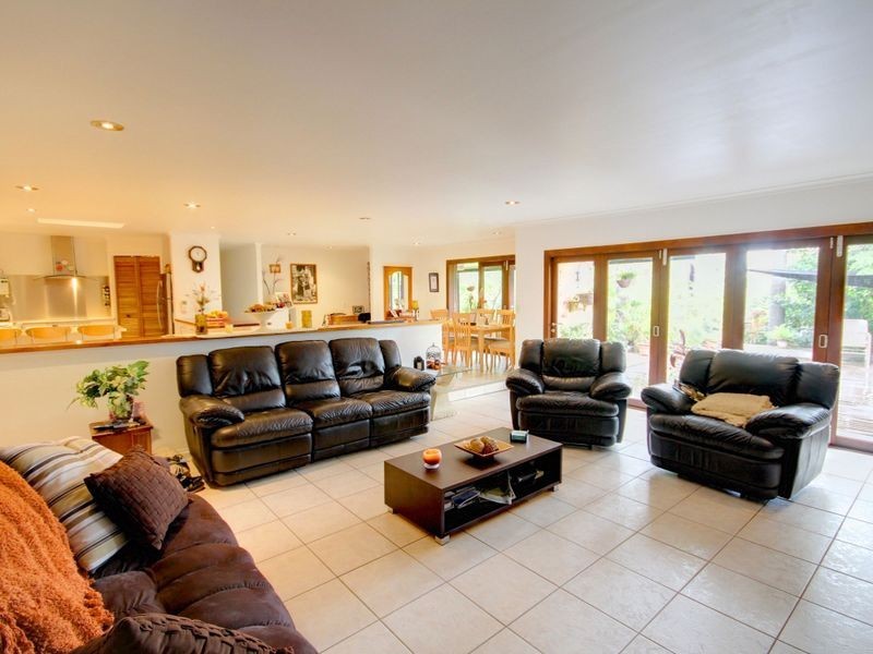 31 Alison Road, Carrara QLD 4211