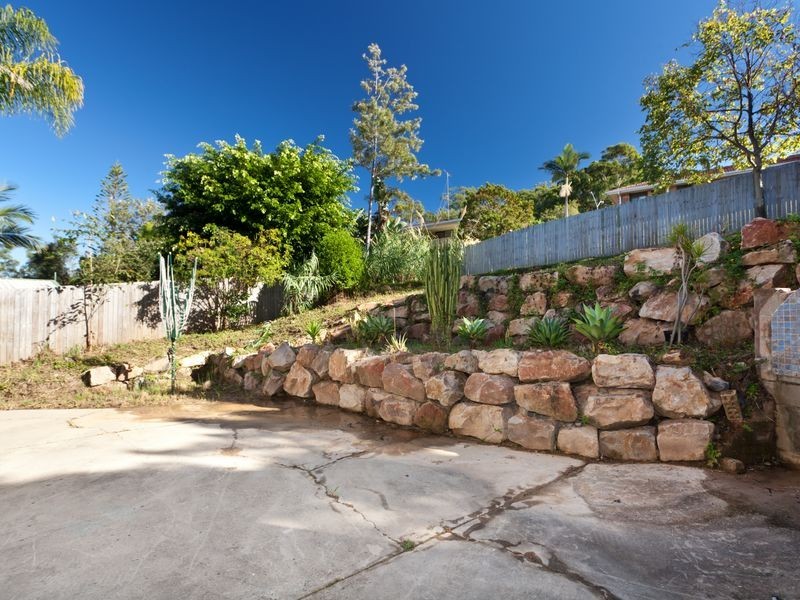 13 Willamulka Avenue, Ashmore QLD 4214