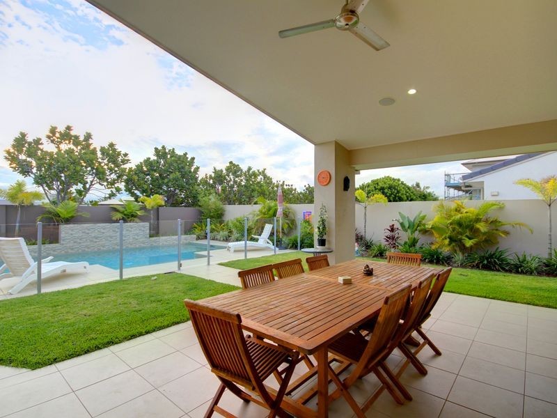 7 Edgewater Place, Helensvale QLD 4212