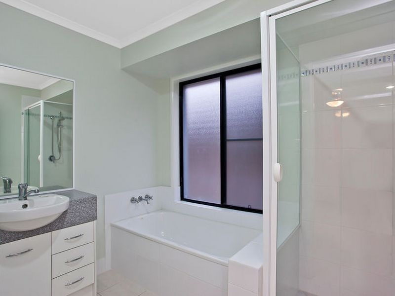 19 Jackaroo Crescent, Gilston QLD 4211