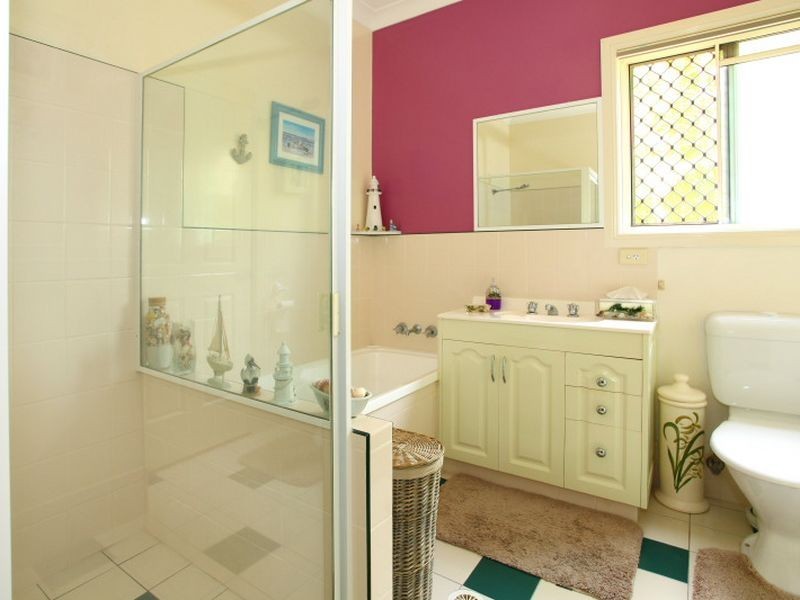 2 Rushworth Street, Worongary QLD 4213