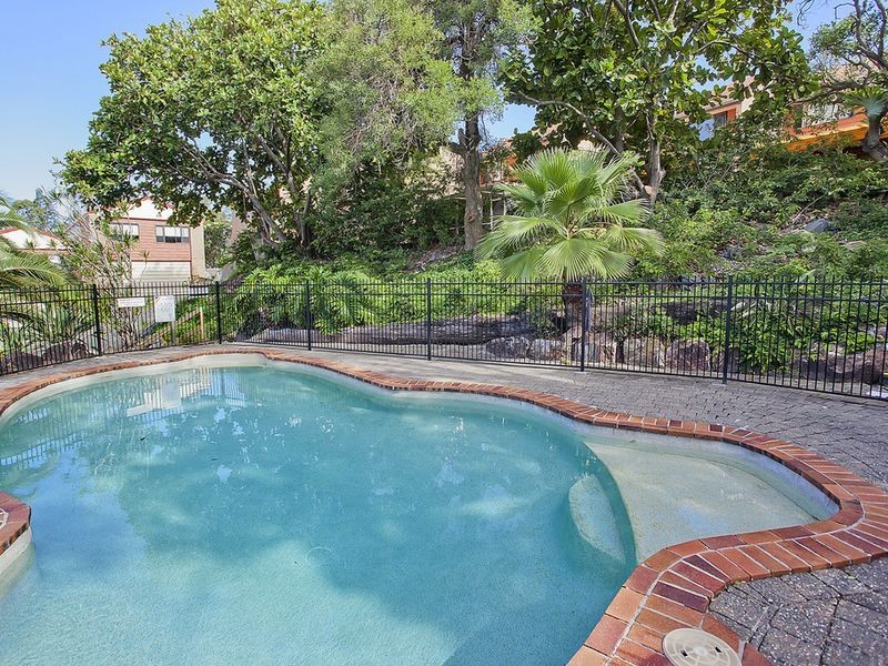 4/1B Mcleod Street, Highland Park QLD 4211