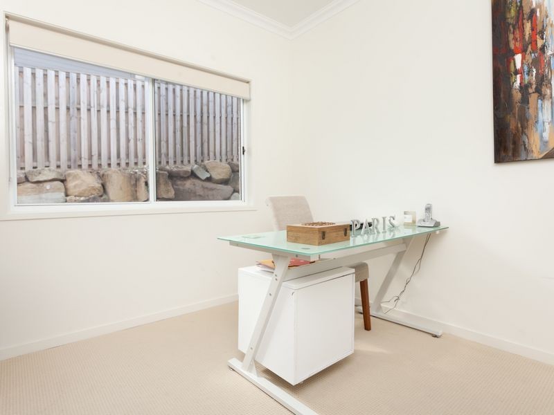 9 Castlereagh Close, Pacific Pines QLD 4211