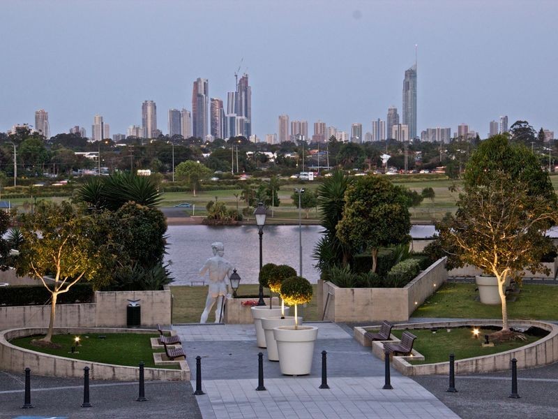 4003/3027 The Boulevard, Carrara QLD 4211