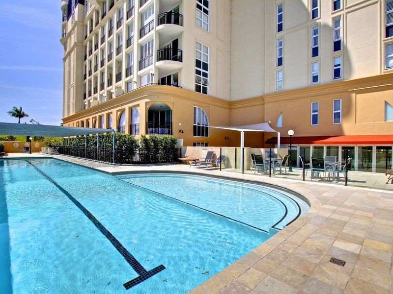 4003/3027 The Boulevard, Carrara QLD 4211