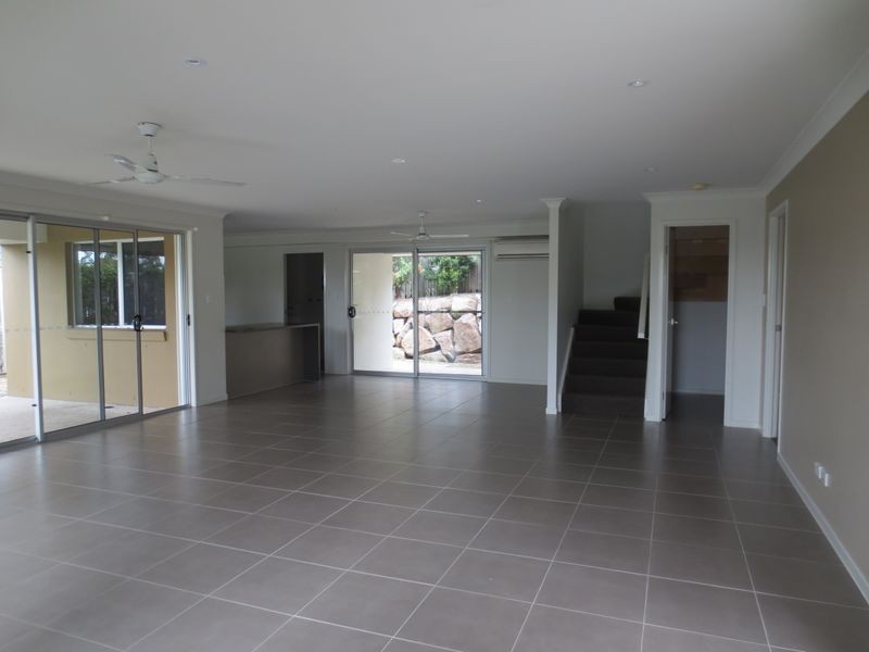35 Kelsey Circuit, Nerang QLD 4211