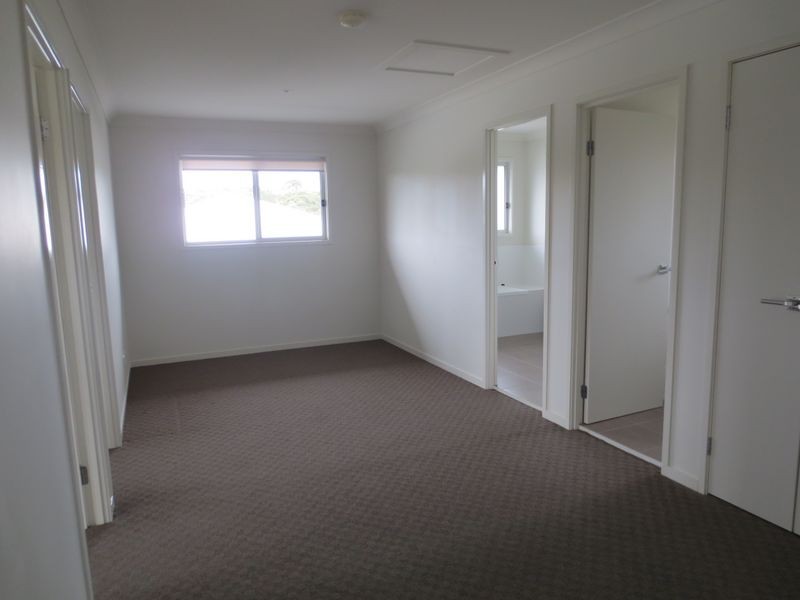35 Kelsey Circuit, Nerang QLD 4211