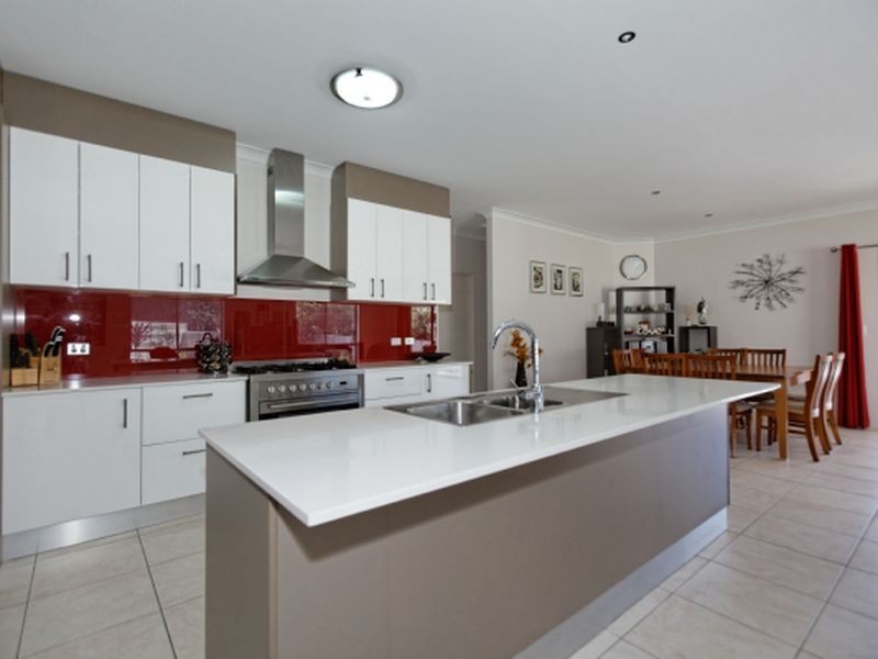 16 Weber Court, Nerang QLD 4211