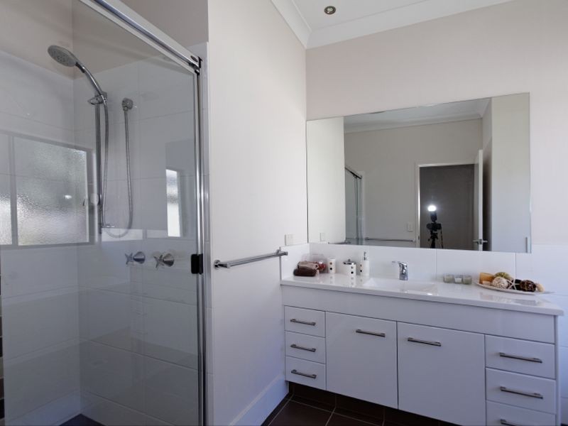 16 Weber Court, Nerang QLD 4211