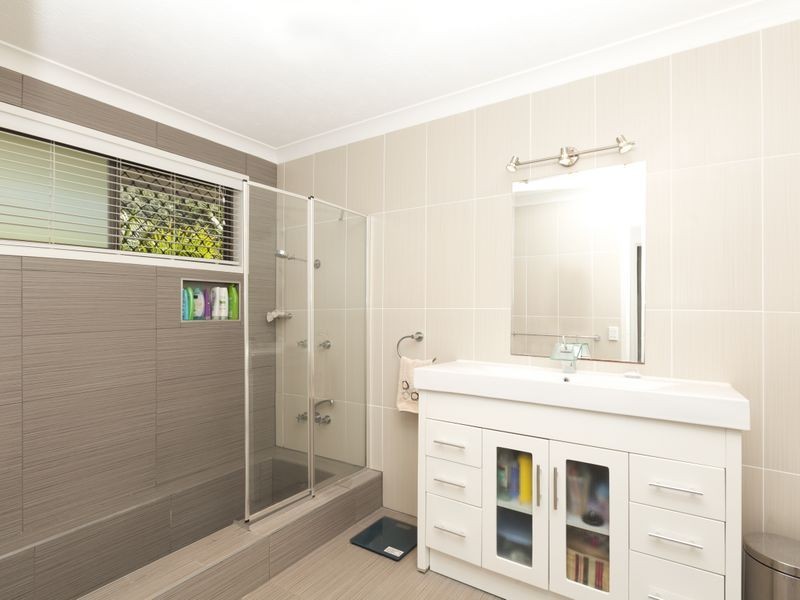 7 Barrine Drive, Worongary QLD 4213