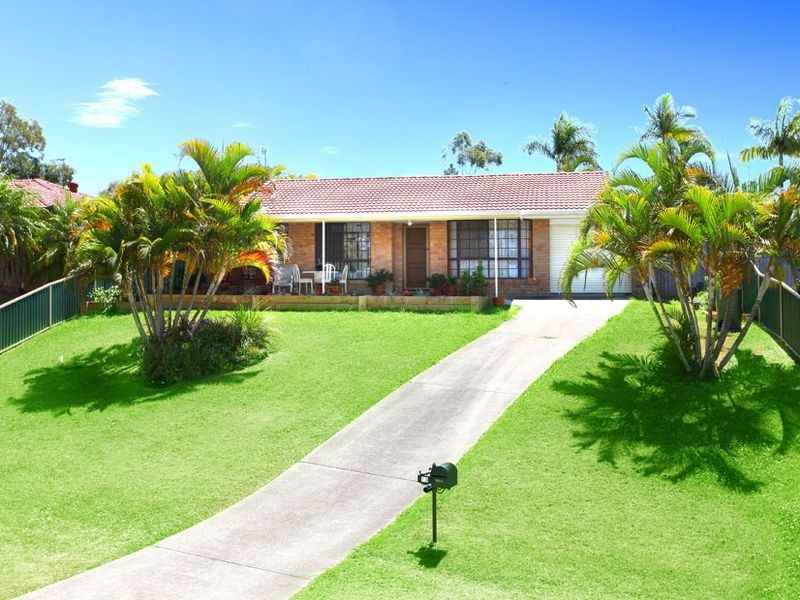 13 Cambridge Court, Carrara QLD 4211