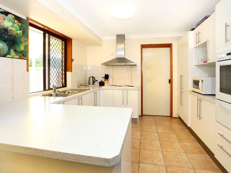 13 Cambridge Court, Carrara QLD 4211