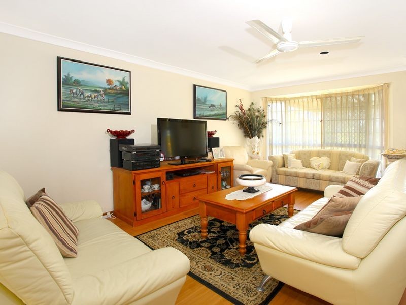 13 Cambridge Court, Carrara QLD 4211