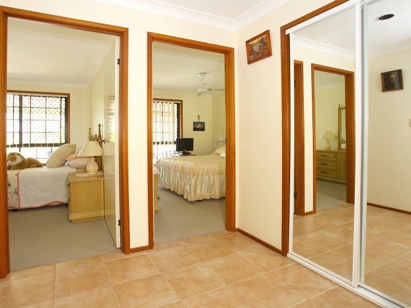 13 Cambridge Court, Carrara QLD 4211