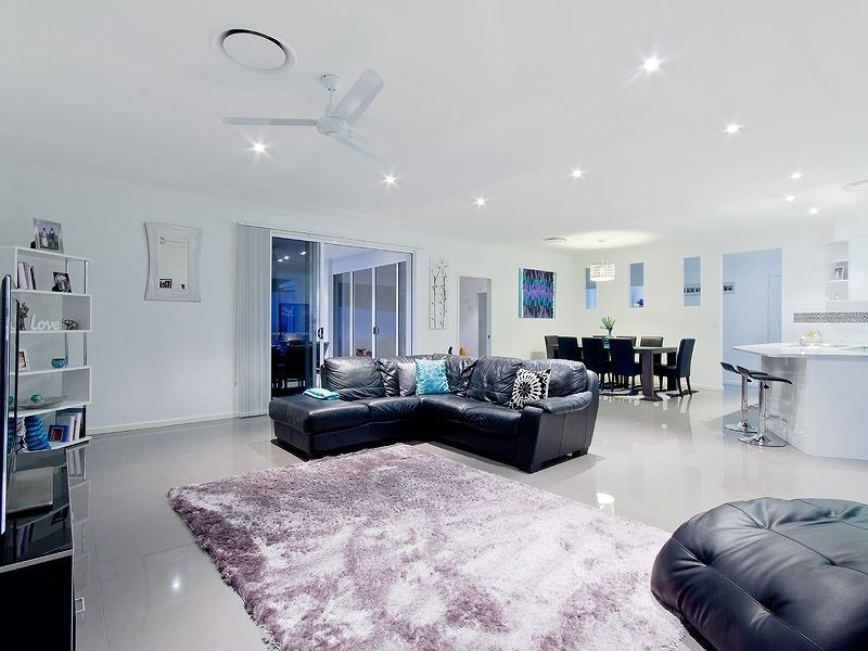 19 Mission Drive, Tallai QLD 4213