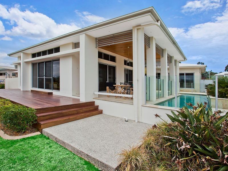 1029 Lakeview Terrace, Benowa QLD 4217