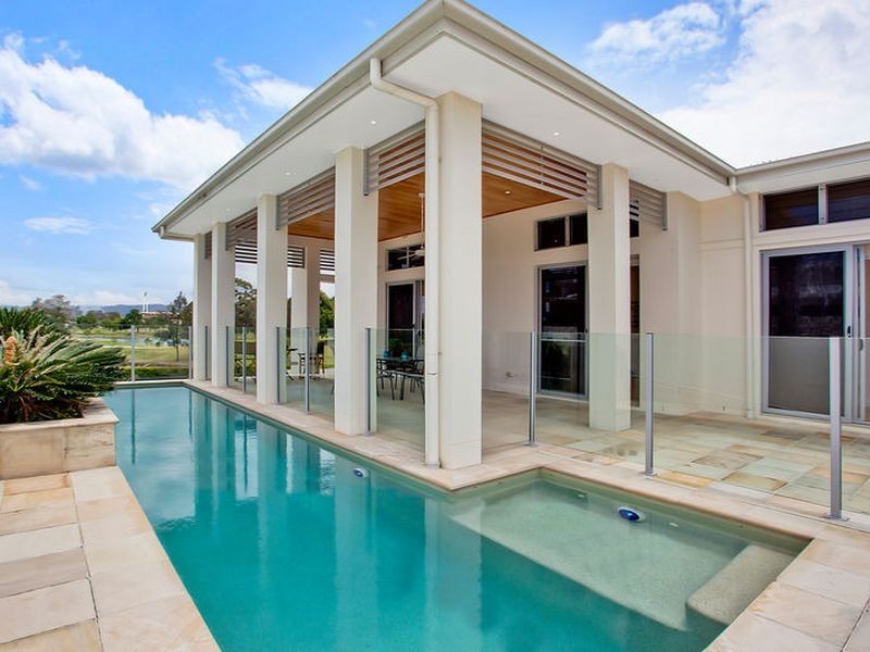 1029 Lakeview Terrace, Benowa QLD 4217