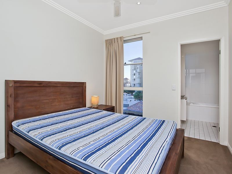 180/251 Varsity Parade, Varsity Lakes QLD 4227