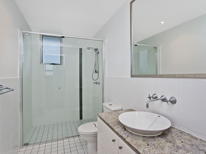 180/251 Varsity Parade, Varsity Lakes QLD 4227