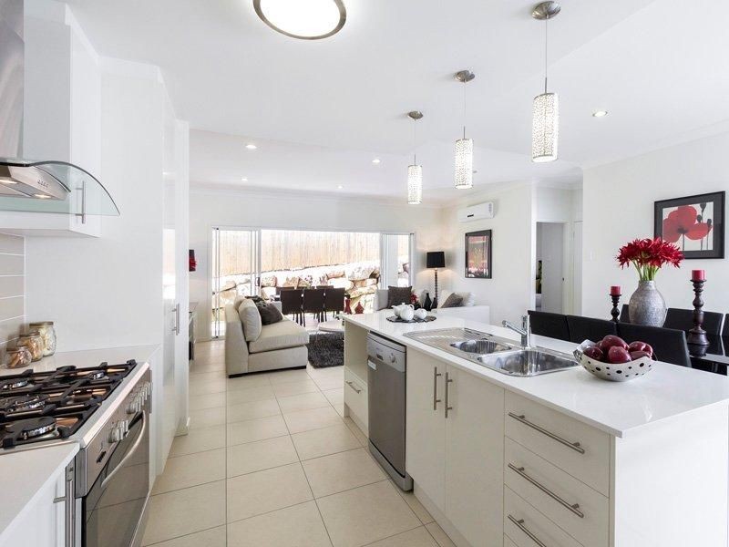 4 Rutherford Circuit, Gilston QLD 4211