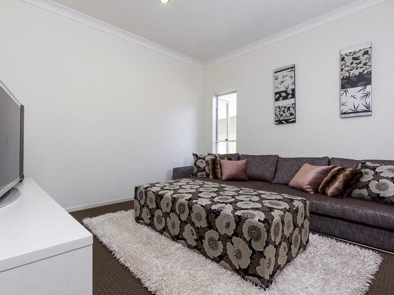 4 Rutherford Circuit, Gilston QLD 4211