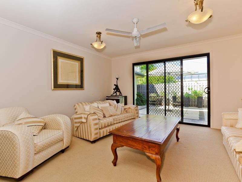 9 Nikau Crescent, Nerang QLD 4211