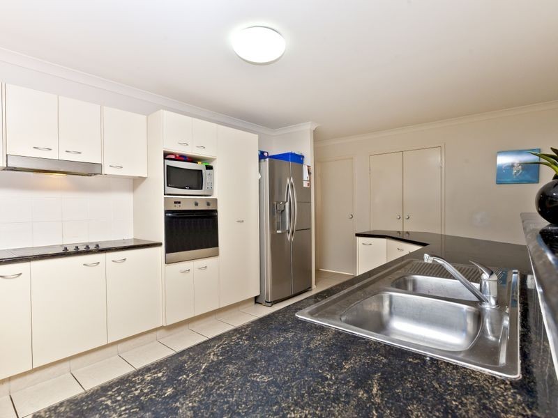 9 Nikau Crescent, Nerang QLD 4211