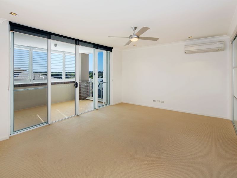 4024/3027 The Boulevard, Carrara QLD 4211