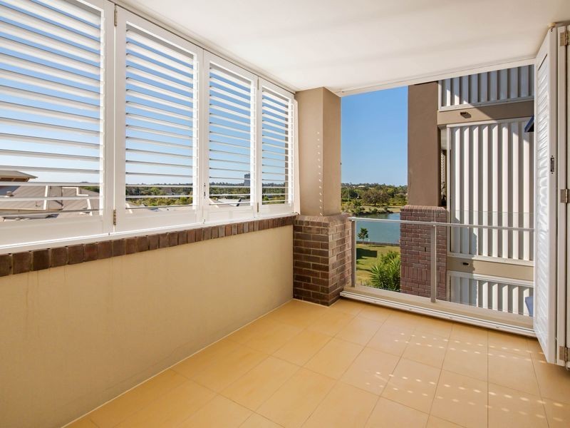 4024/3027 The Boulevard, Carrara QLD 4211