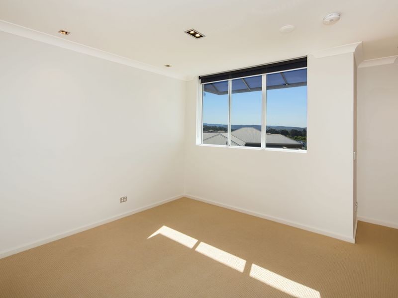 4024/3027 The Boulevard, Carrara QLD 4211