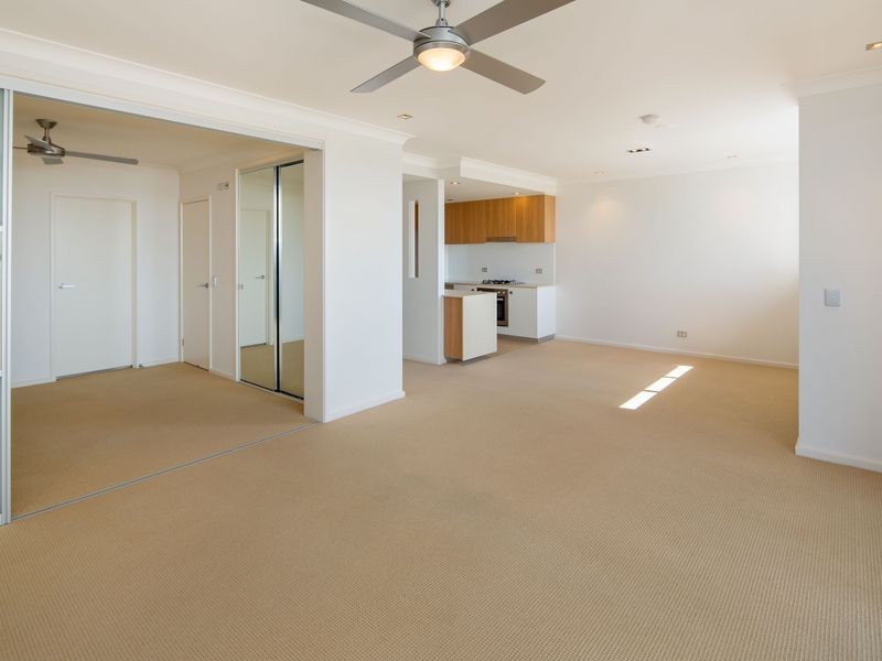 4024/3027 The Boulevard, Carrara QLD 4211