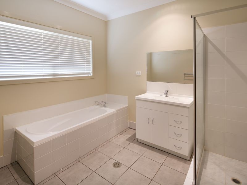 53 Parkway Drive, Advancetown QLD 4211