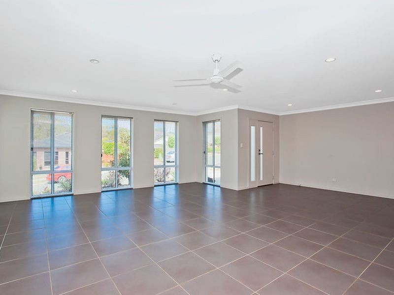 37 Kelsey Circuit, Nerang QLD 4211