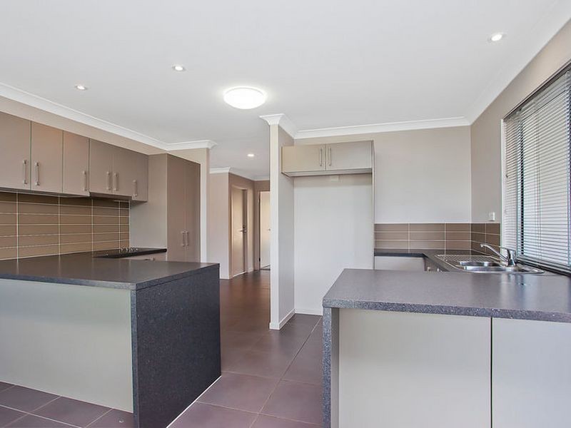 37 Kelsey Circuit, Nerang QLD 4211