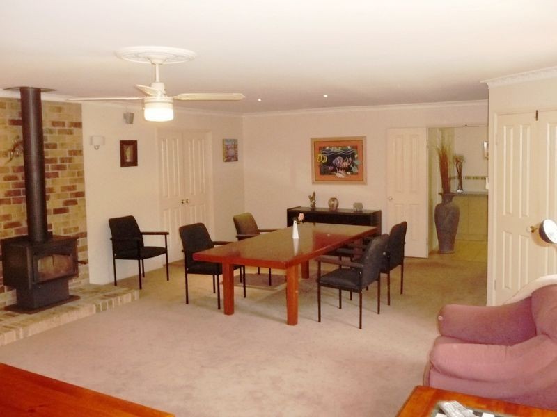 10 Narrow Leaf Road, Advancetown QLD 4211