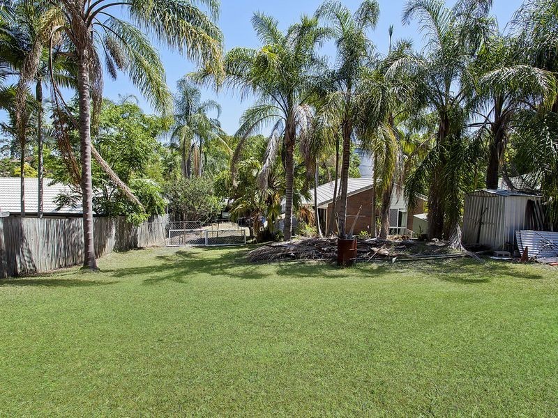 67 Renfrew Drive, Highland Park QLD 4211