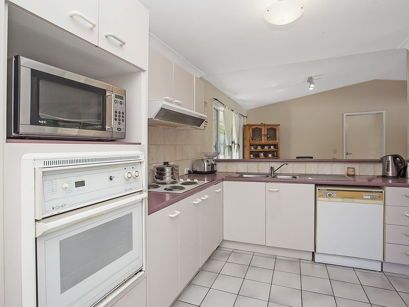 67 Renfrew Drive, Highland Park QLD 4211