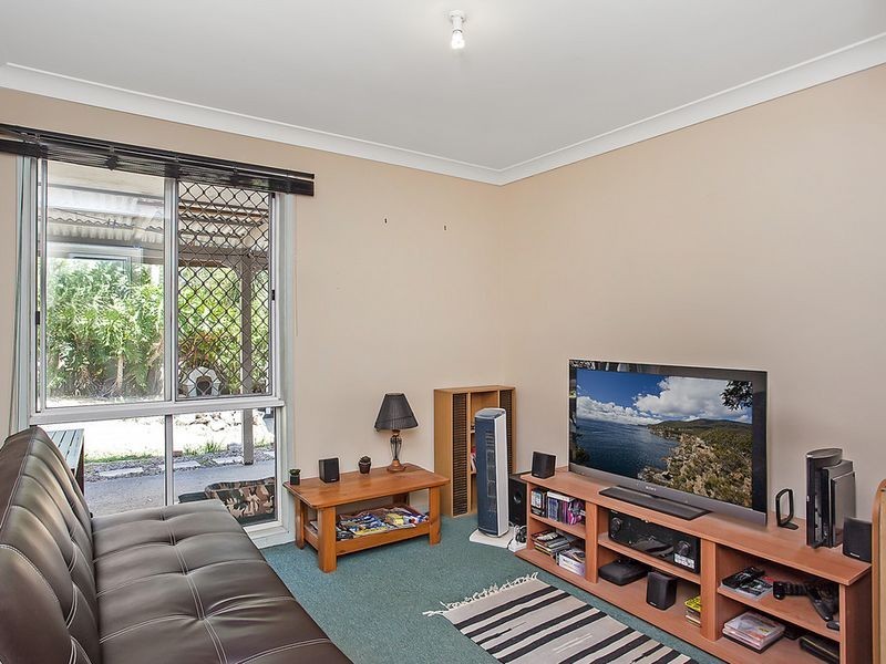 67 Renfrew Drive, Highland Park QLD 4211