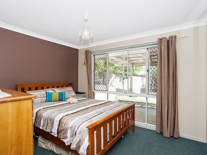 67 Renfrew Drive, Highland Park QLD 4211